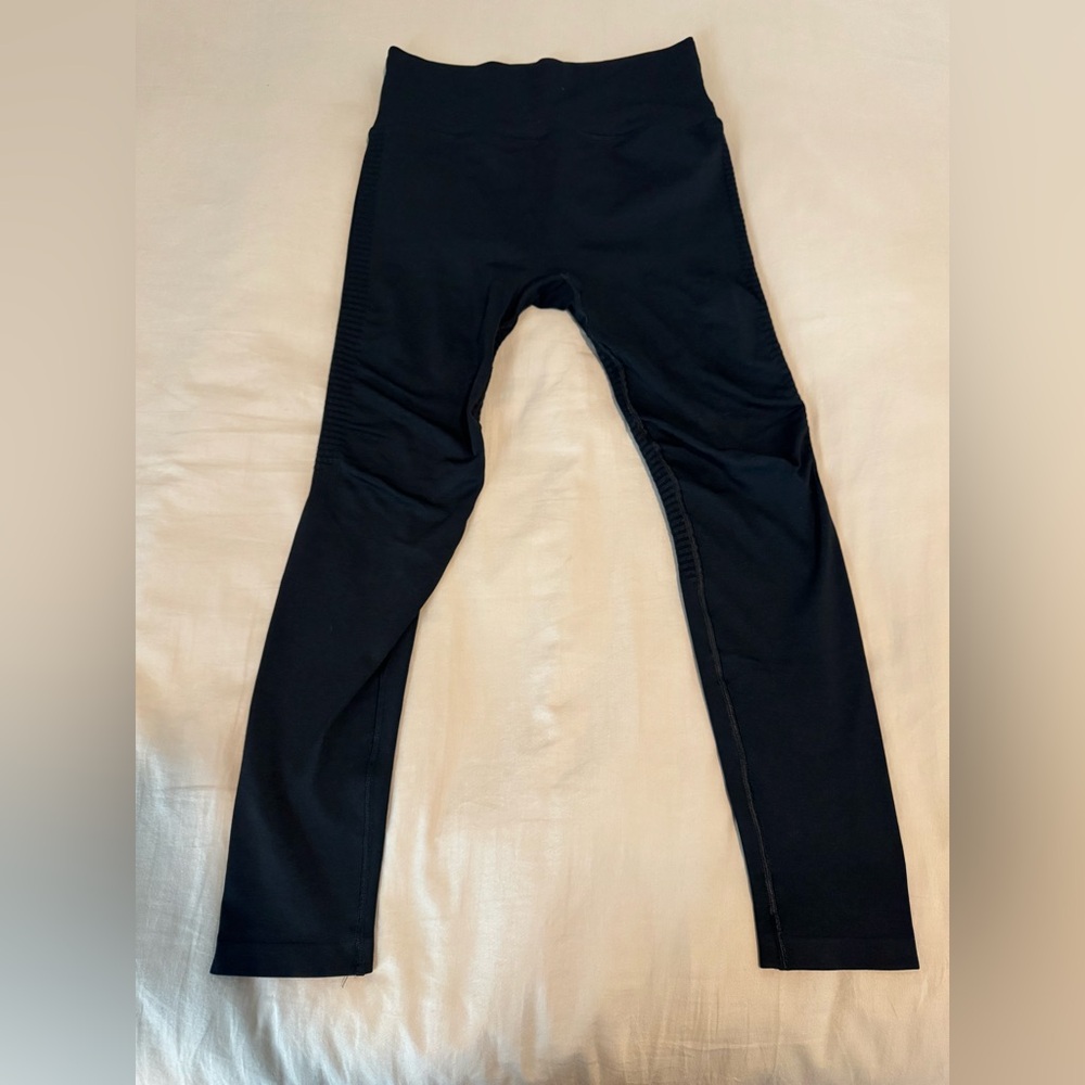 Alphalete Black Compressive Fit Leggings XXL - Barely worn like new - Picture 2 of 8